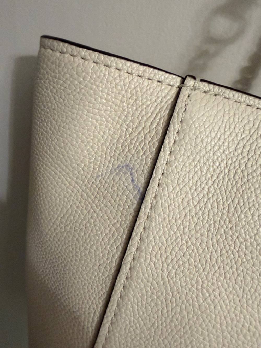 Coach Cream Pebbled Leather Tote with Gold Chain Straps - Picture 4 of 8